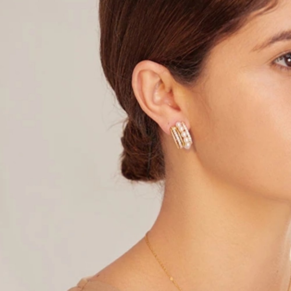 NEW 18K Gold Plated Pearl Diamond Hoop Earrings - Picture 2 of 7